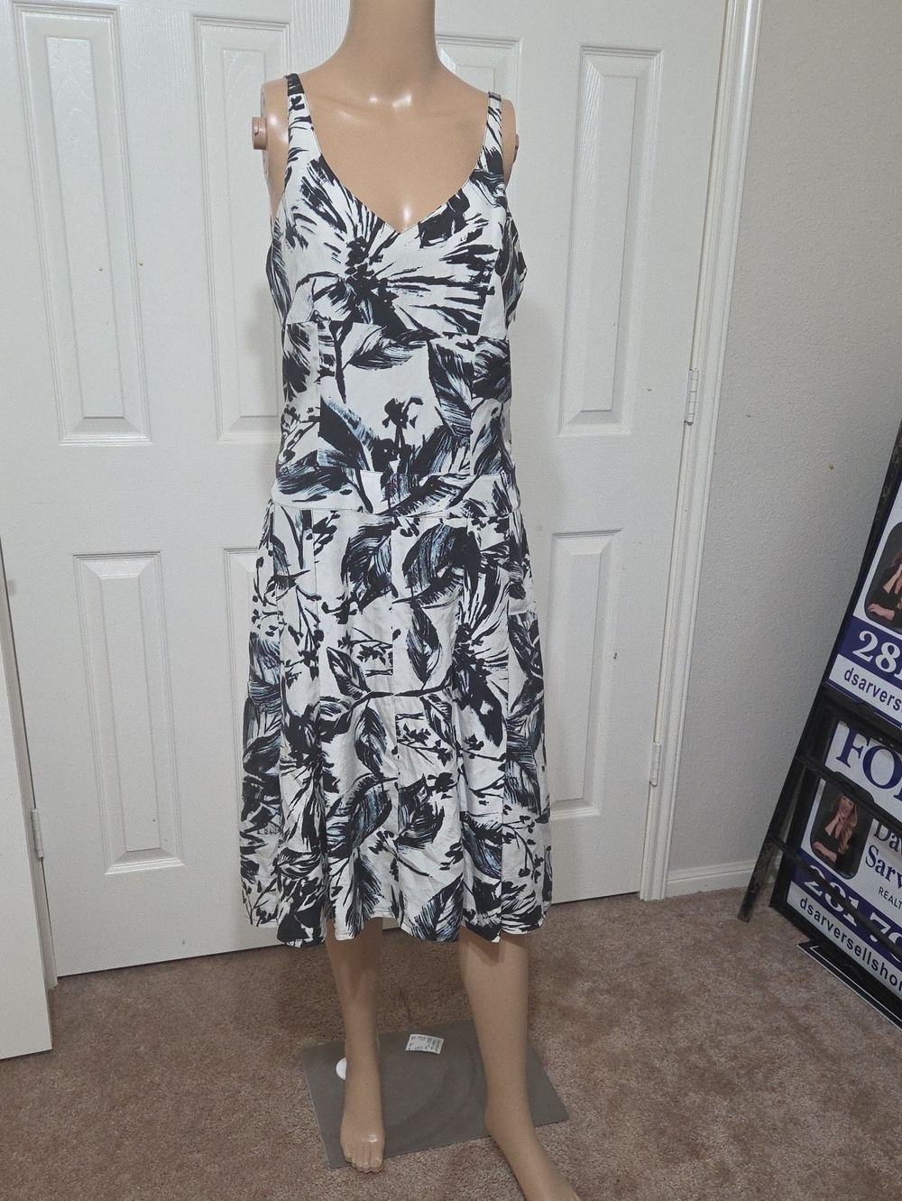 Marc Aurel 36 Silk Sleeveless V-Neck Black & White Floral Midi Dress